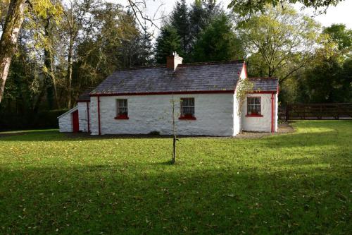 Railway Crossing Cottage