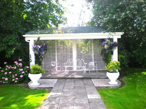 Templemore Arms Hotel