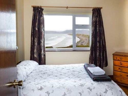 Rossbeigh Beach Cottage No 6, Glenbeigh
