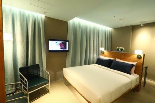 Ind Hotel