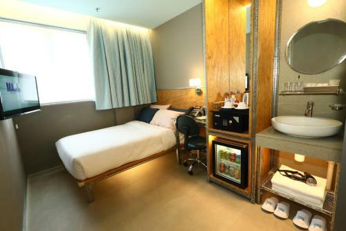 Ind Hotel