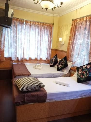 Hostal Pay-less Guest House (7/f A2)
