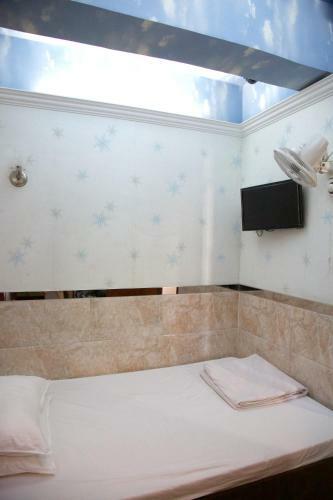 Hostal Yau King Hotel
