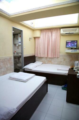 Hostal Yau King Hotel