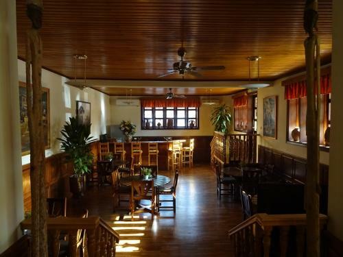 Esther's Hotel