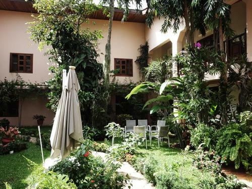 Esther's Hotel