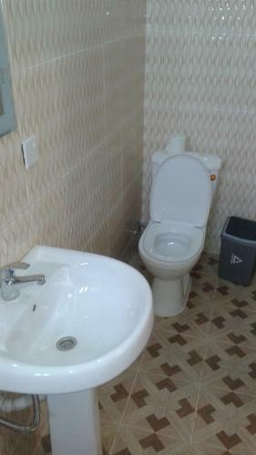 Hostal Flower City Guest House