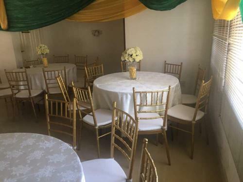 Hostal Karley's Guest House