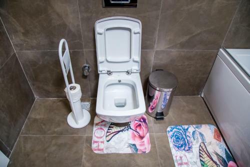Pls Apartments - Cantonments