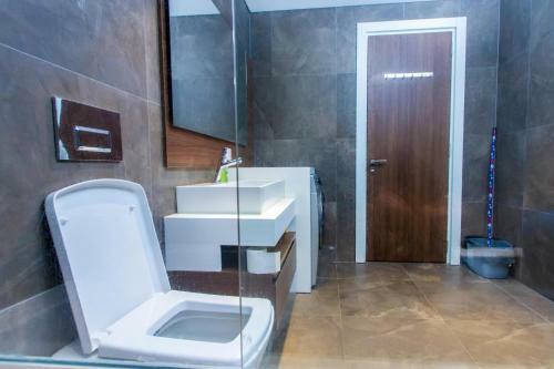 Pls Apartments - Cantonments