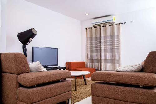 Pls Apartments - Cantonments