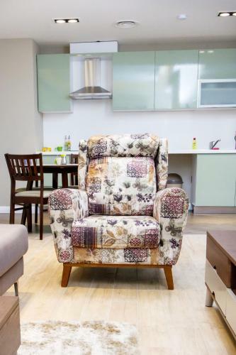 Pls Apartments - Cantonments