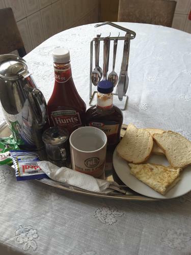 Hostal Nelis Lodge