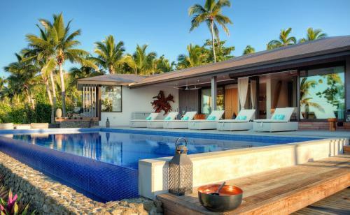 Hotel Vomo Island Resort