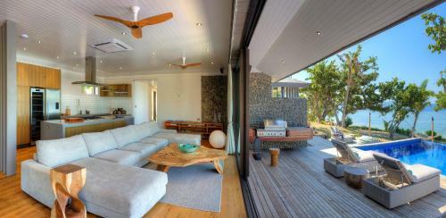 Hotel Vomo Island Resort