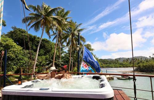 Hotel Savasi Island Resort