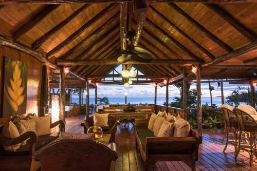 Hotel Savasi Island Resort