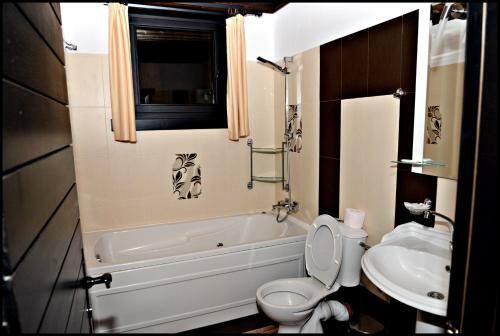 Hotel Guest House Aiva 2