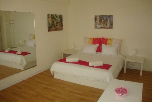 Albergue Guest Rooms Colours