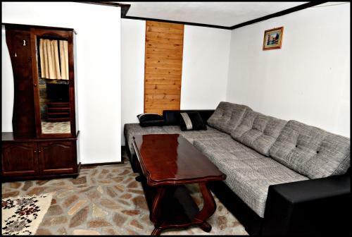 Hotel Guest House Aiva 2
