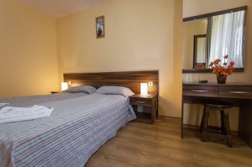 Hostal Hera Guest House