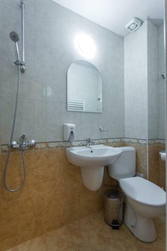 Hostal Hera Guest House