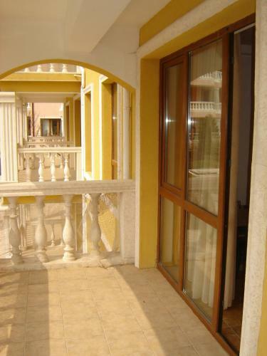 Byala Palace Apartments
