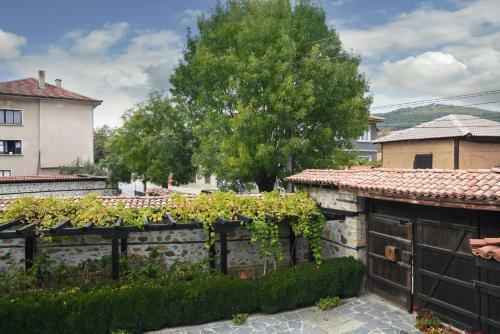 Djudjeva Kyshta Hotel