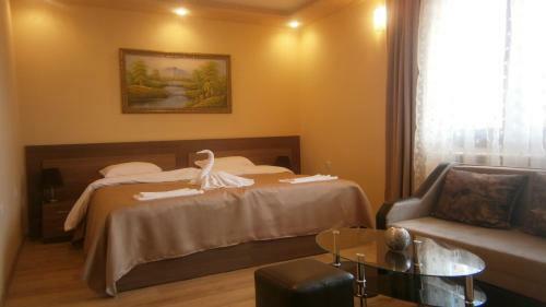 Hostal Border House