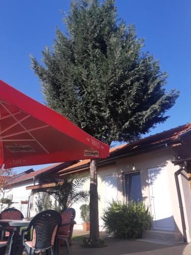 Hostal Villa Ros Guest House