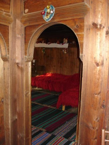Choksheva House