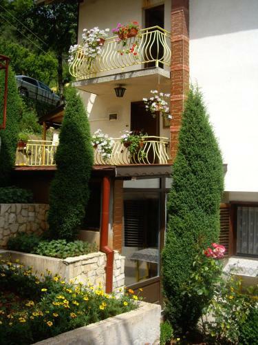 Hostal Guest House Rusalka