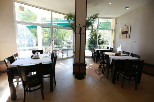 Acropolis Hotel