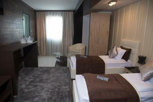 Hotel Acktion Deluxe