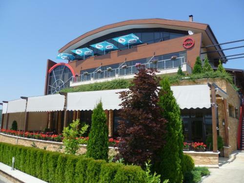 Family Hotel Ring