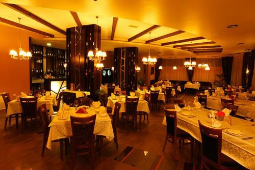 Family Hotel Ring