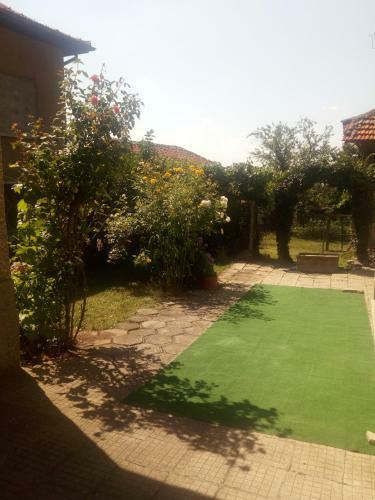 Hostal Guest House Emiliya