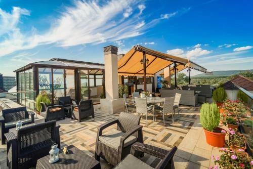 Sunny Castle Hotel