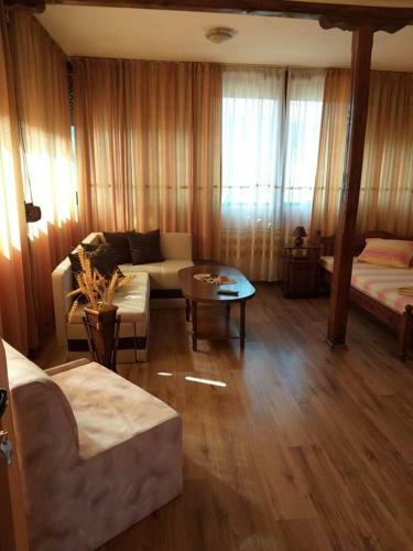 Hotel Ambrozia
