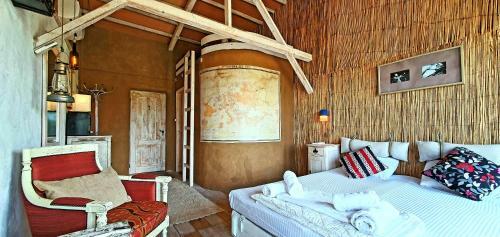 Bed & Breakfast Cob Camp