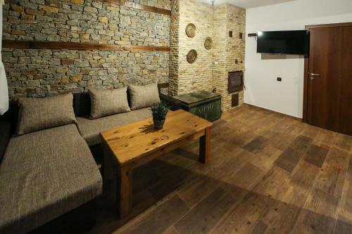 Hostal Belmezova House