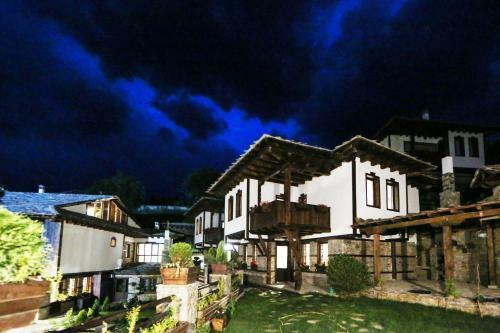 Hostal Belmezova House