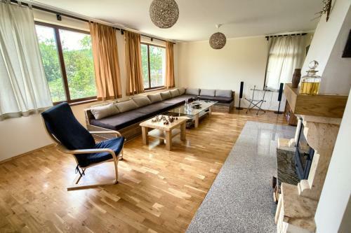 Hostal Guest House Villa Bozhenitsa