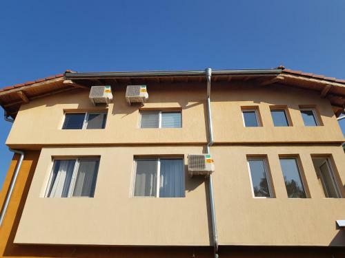 Hostal Apartments Alexandra