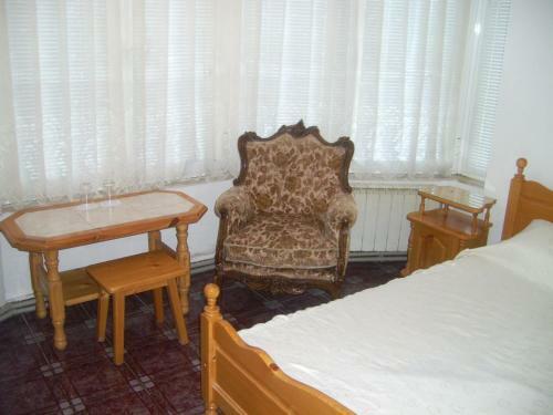 Family Hotel George