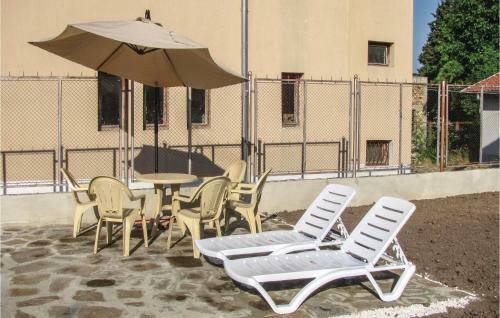 Three-bedroom Holiday Home In Obrochishte