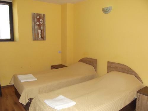 Hostal House For Guests And Friends