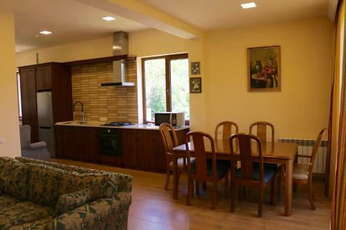 Villa Dilijan Garden House