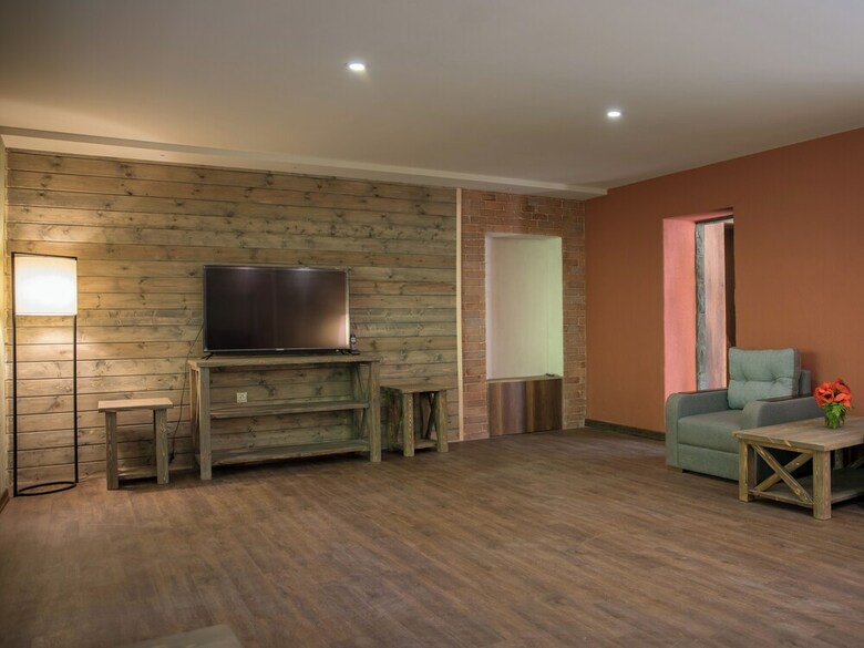 Hotel Apricot Aghveran Resort