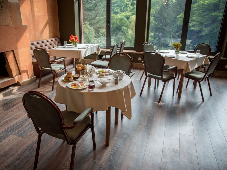 Hotel Apricot Aghveran Resort